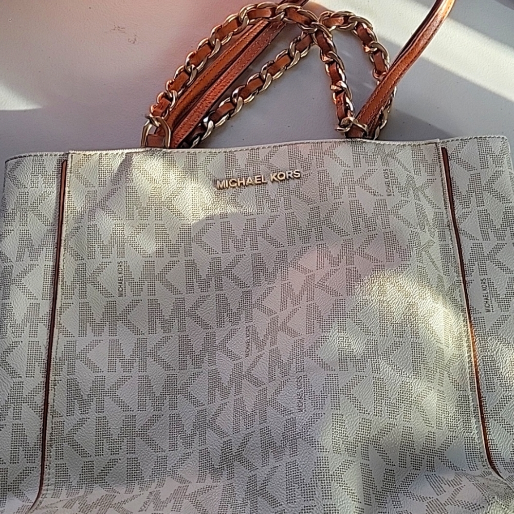 Michale Kors bag